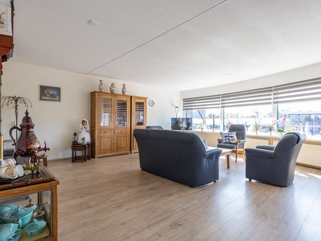 De Wending 105, Marum