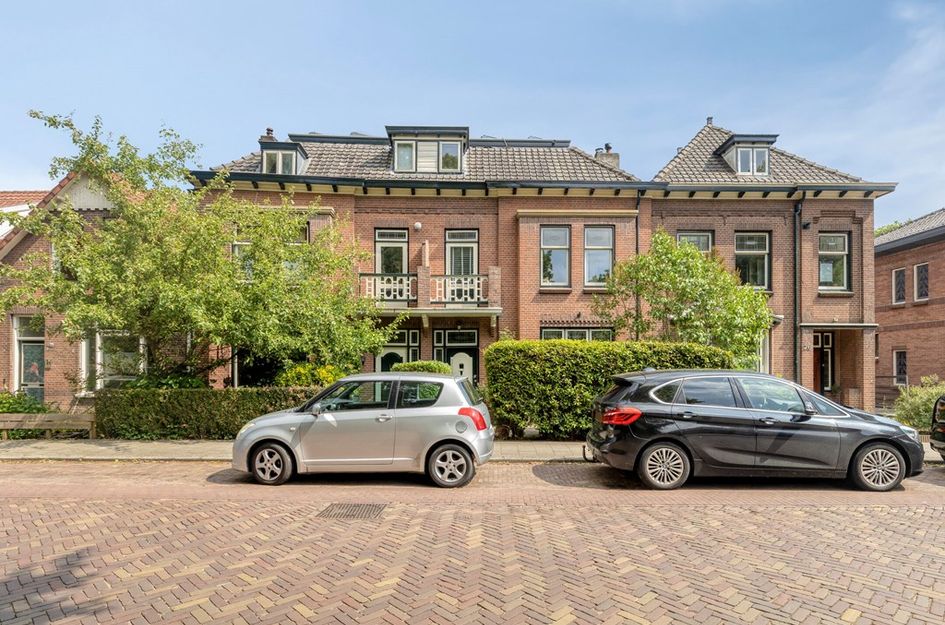 W. de Vries Robbéweg 28