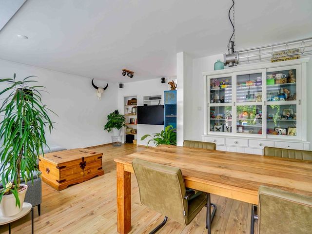 Alphons Diepenbrockhof 13, 's-Gravenhage