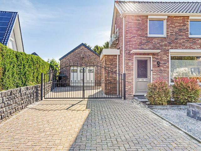 Kaaistraat 30, St. Willebrord