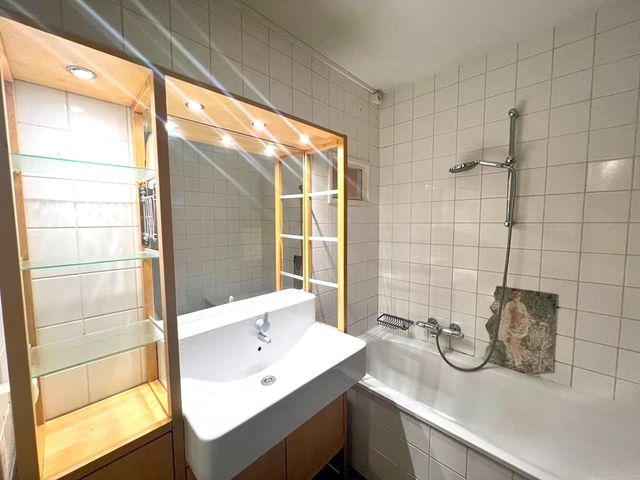 Omval 42, Amsterdam