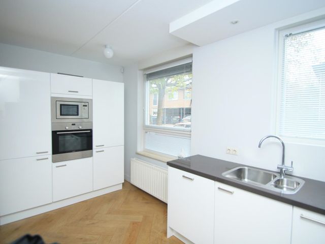 Maria Dermoutlaan 18, Amstelveen