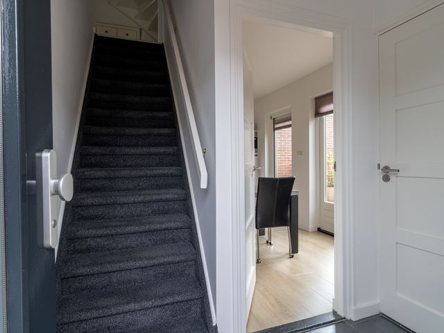 Mgr Zwijsenstraat 20, Kaatsheuvel