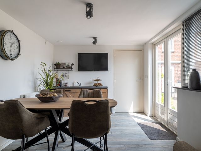 Mgr Zwijsenstraat 20, Kaatsheuvel