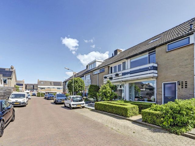 Voorburcht 11, Kapelle
