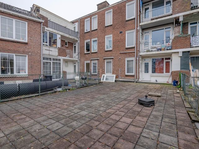 Dorpsweg 37B, Rotterdam