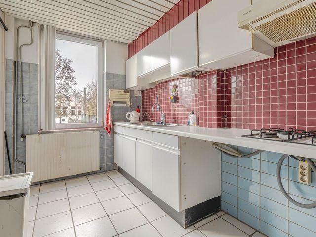 Dorpsweg 37B, Rotterdam