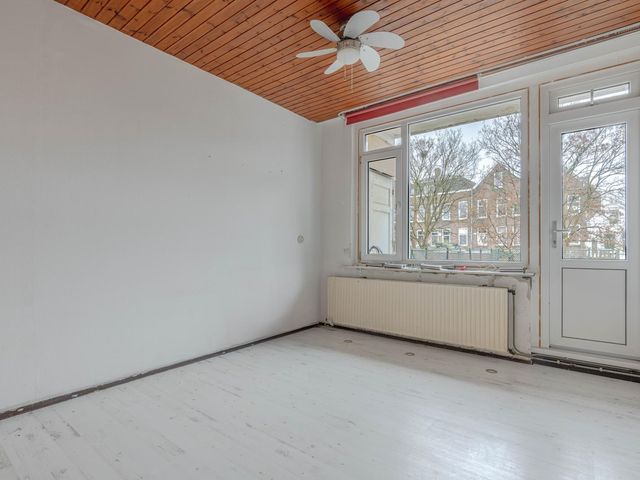 Dorpsweg 37B, Rotterdam