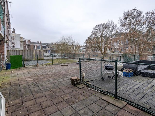 Dorpsweg 37B, Rotterdam