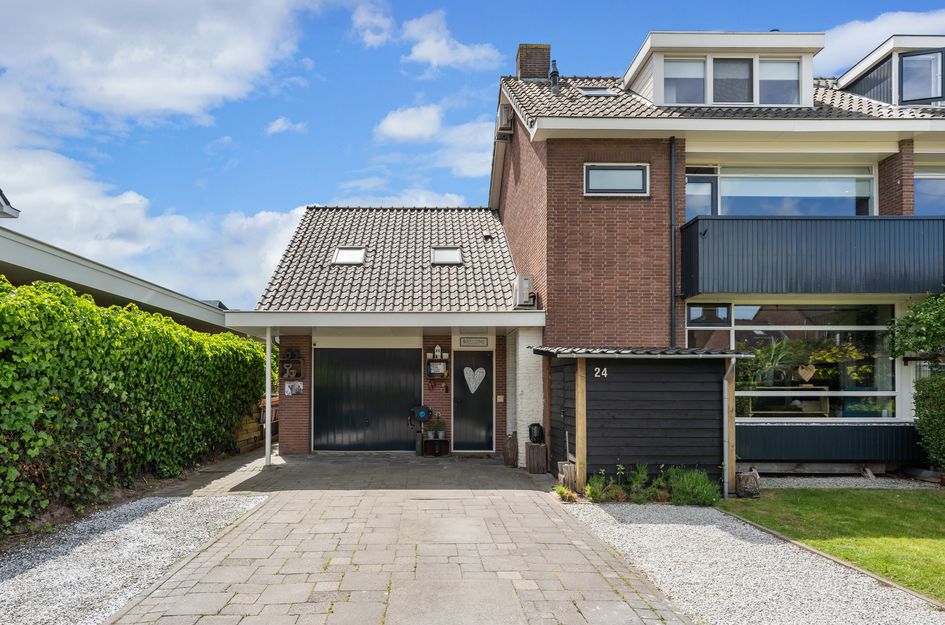 W B van der Veldenstraat 24