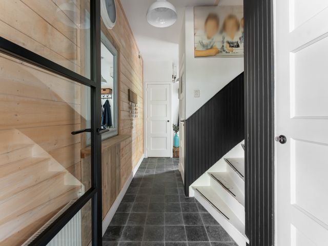 W B van der Veldenstraat 24, Alblasserdam