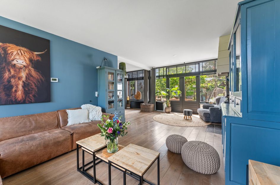 W B van der Veldenstraat 24