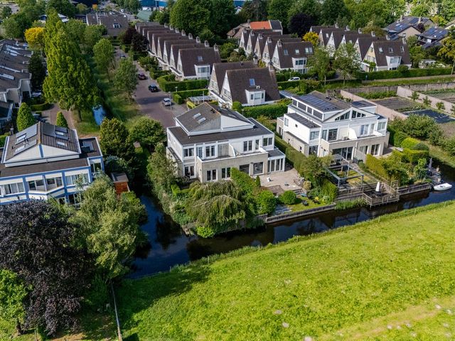 Cor van Osnabruggelaan 44, Voorschoten