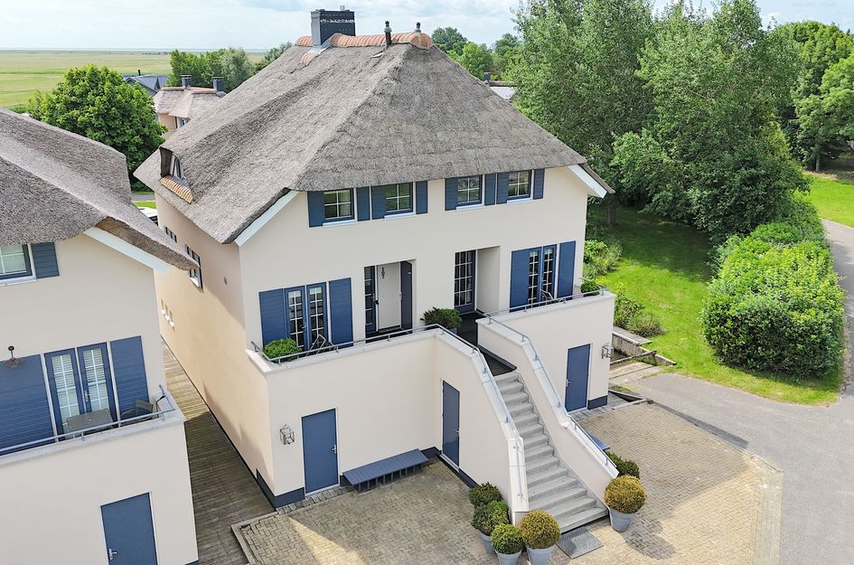 Middelweg 107