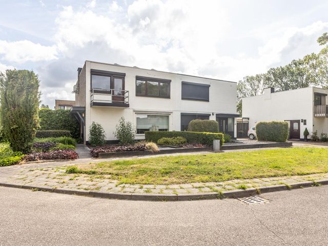 Limburgstraat 8, Geleen