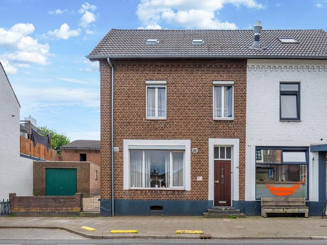 Hoogstraat 100, Landgraaf