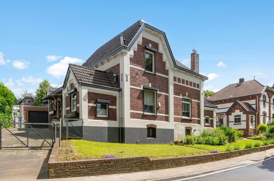 Spoorstraat 23