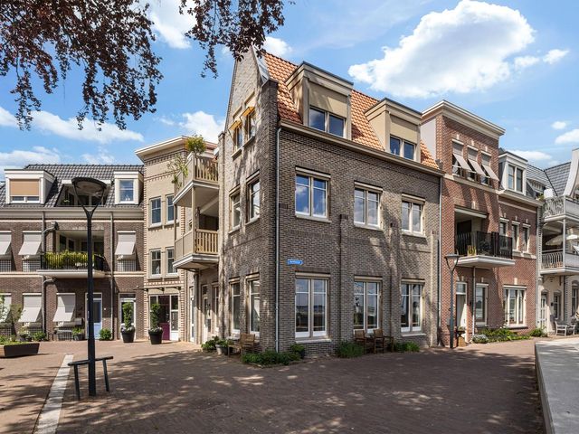 Koninginnenplein 13, Dalfsen