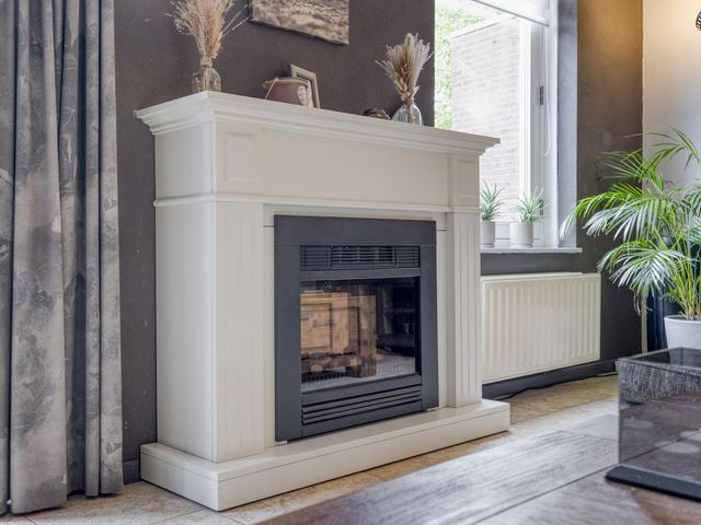 Binnenkamer 44, Tholen