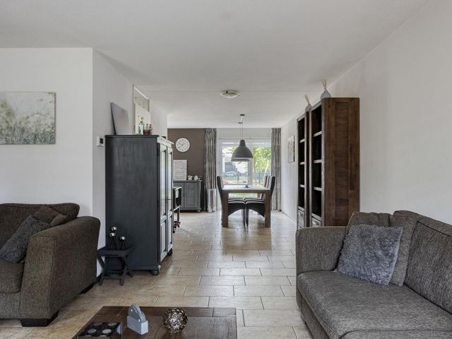 Binnenkamer 44, Tholen