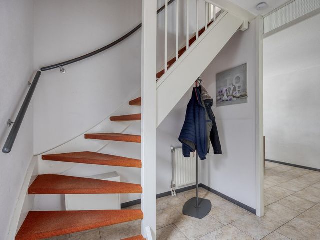 Binnenkamer 44, Tholen