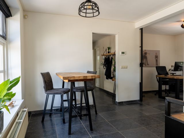 Burg van der Schansstr 49, Andel