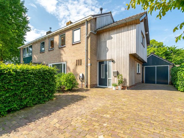 Middenlaan 27, Dwingeloo