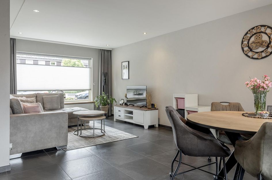 Raadhuisstraat 243