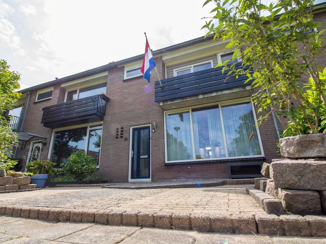 Flamingohof 15, Bovenkarspel