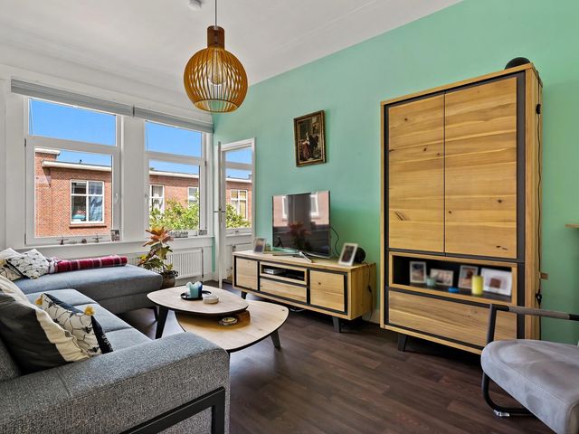 Rhododendronstraat 124, 's-Gravenhage