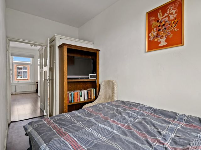 Rhododendronstraat 124, 's-Gravenhage