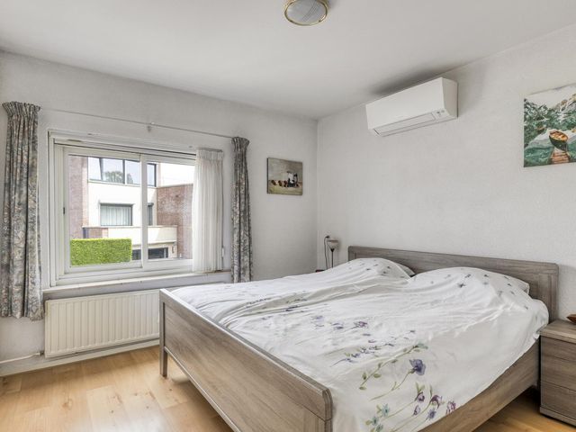 Frans Halslaan 18, Roosendaal