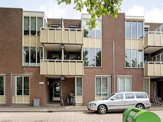 Uniestede 18, Roosendaal