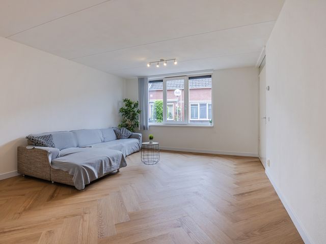 Valkeniersweg 79D, Rotterdam