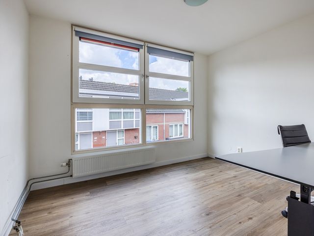 Valkeniersweg 79D, Rotterdam