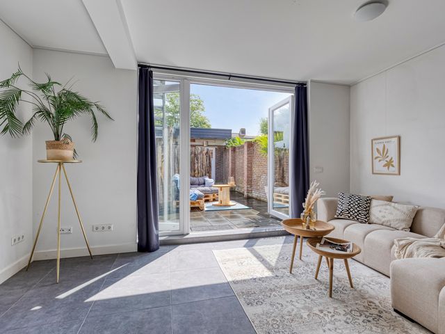 Pastoor Smitsstraat 54, Tilburg