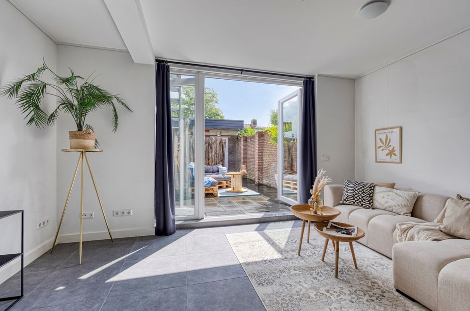 Pastoor Smitsstraat 54