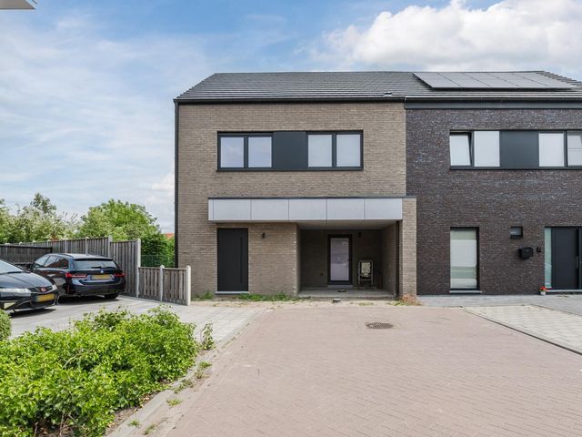 Vermeerplein 9, Clinge