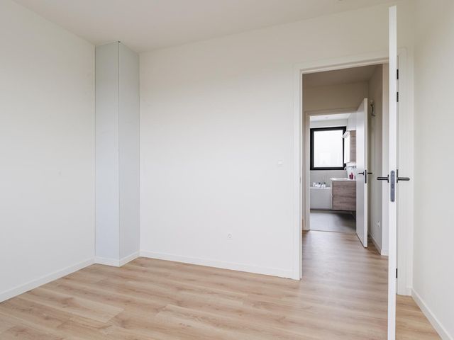 Vermeerplein 9, Clinge