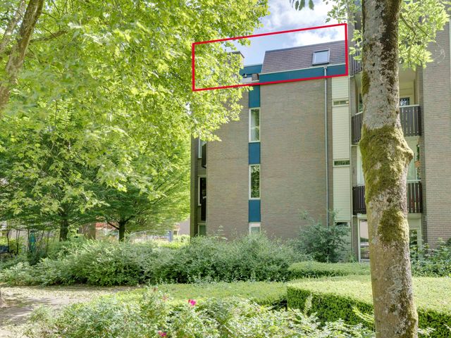 Wal 128, Veldhoven