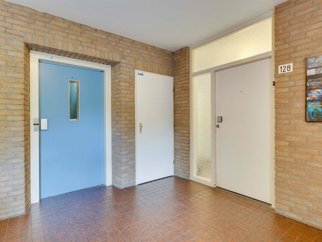 Wal 128, Veldhoven