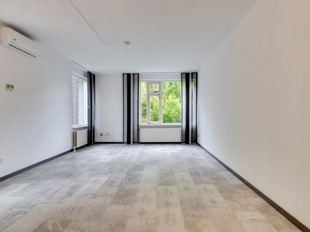 Wal 128, Veldhoven