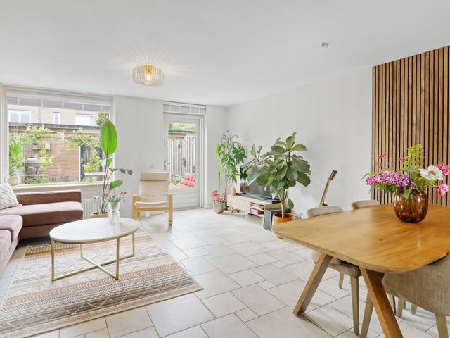 Marguerite Durasstraat 90, Spijkenisse