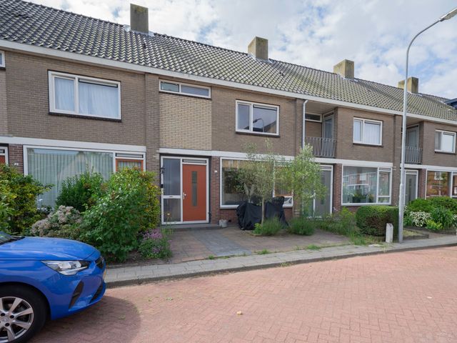 Pieter de Hooghstraat 9, Heemskerk