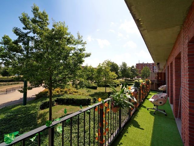 Vuursteen 27, Den Haag