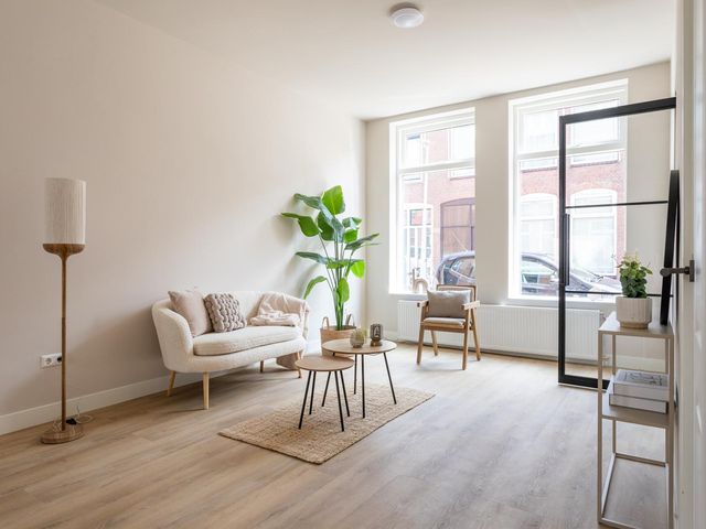 Kenaustraat 8, 'S-Gravenhage