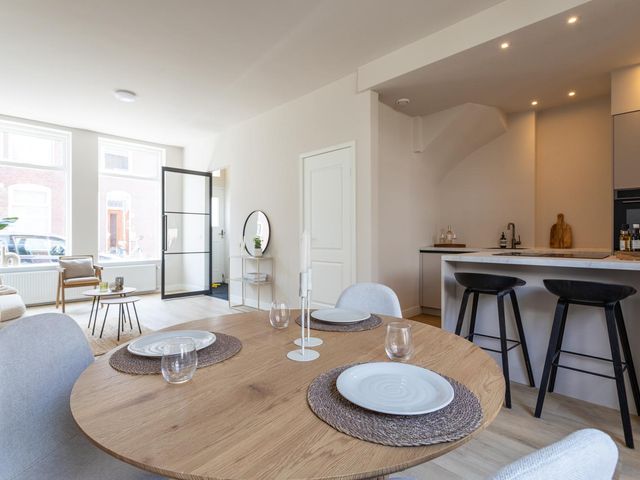 Kenaustraat 8, 'S-Gravenhage