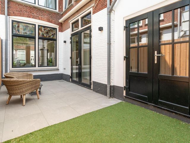 Kenaustraat 8, 'S-Gravenhage