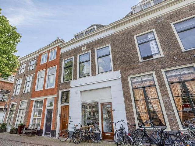 Utrechtse Veer 15, Leiden