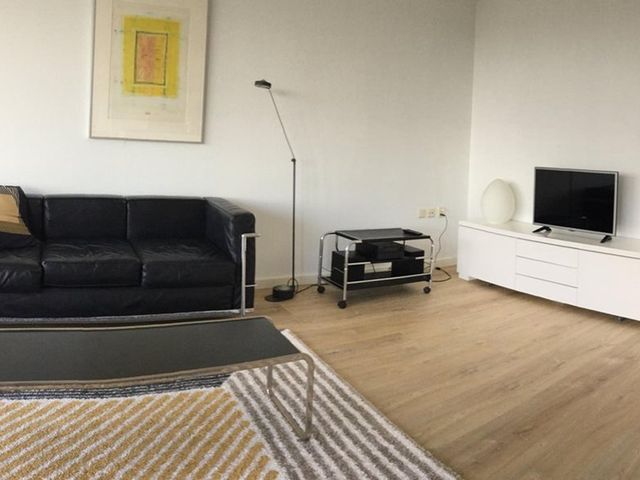 Omval 71, Amsterdam